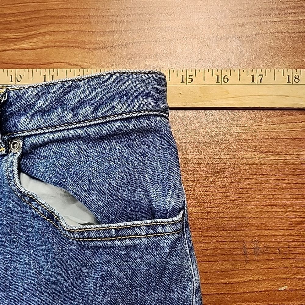 Womyn Made In Hong Kong Jeans Womens 6 Boot Cut Medium Wash Stretch Distressed - Picture 7 of 8